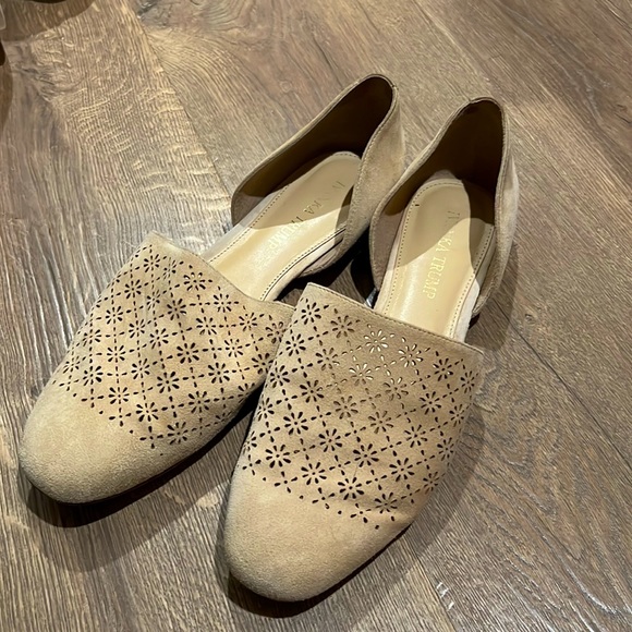 Ivanka trump Itevana flats - Picture 1 of 3